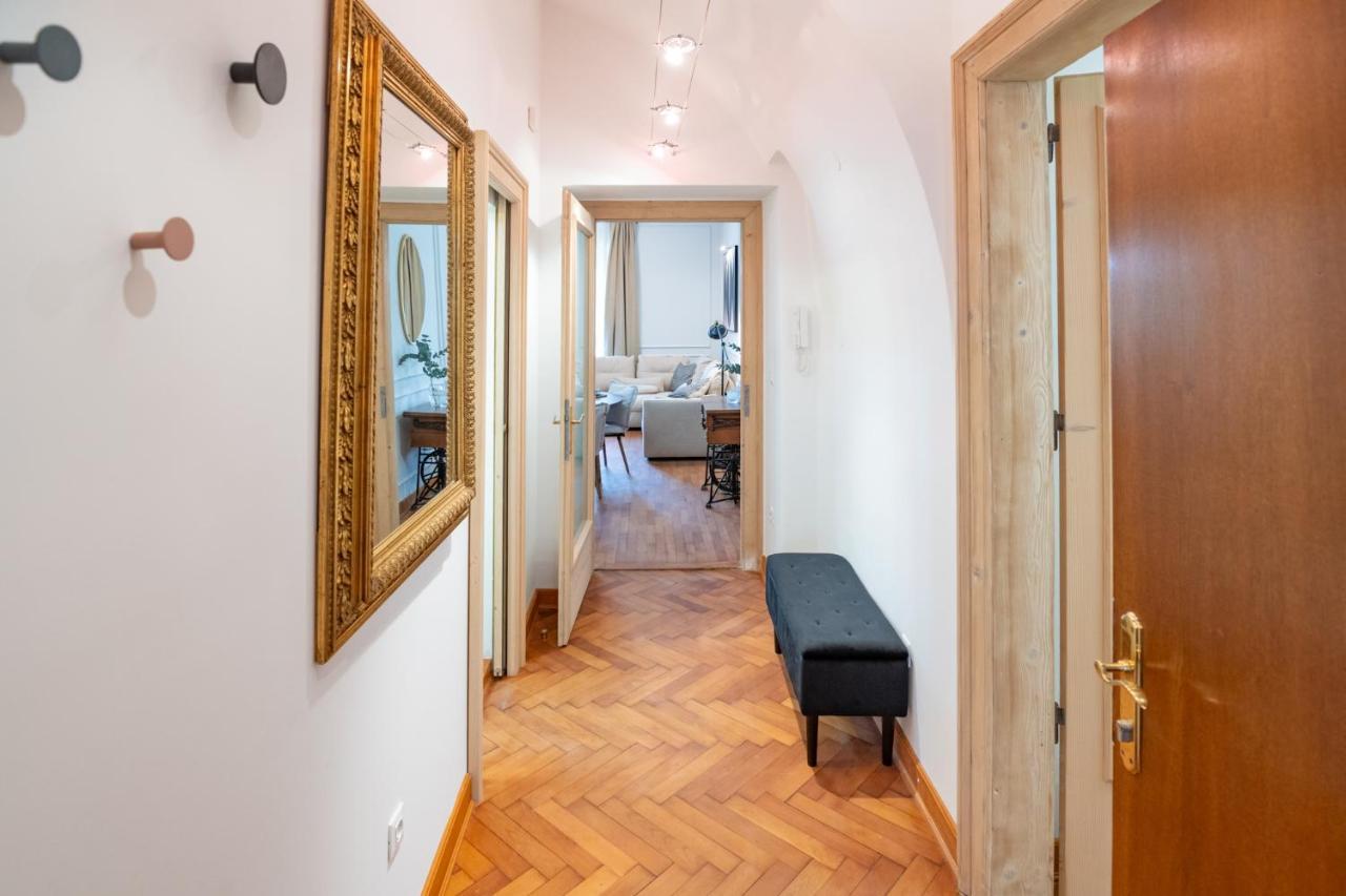 Apartment Breg - Old Town River Ljubljana Exterior photo